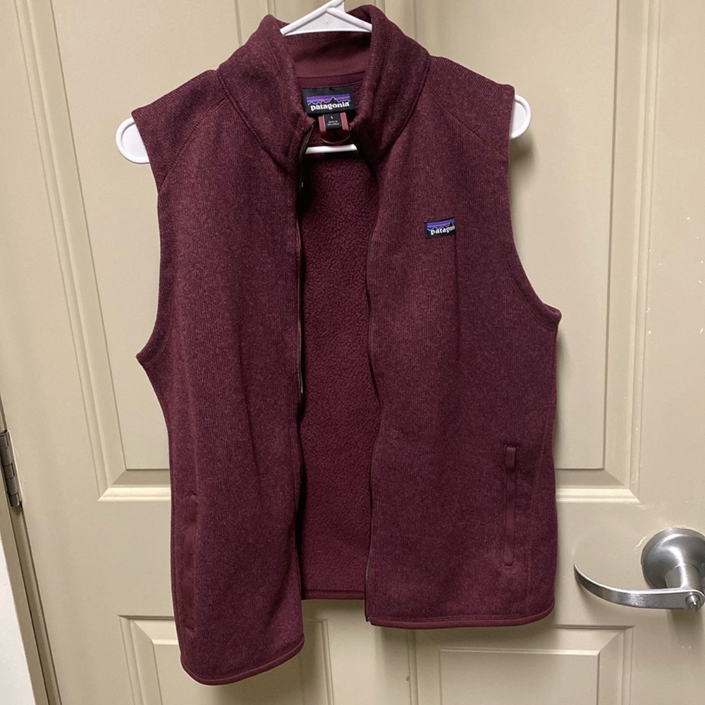 NWT - Patagonia Maroon zip up vest size L women’s